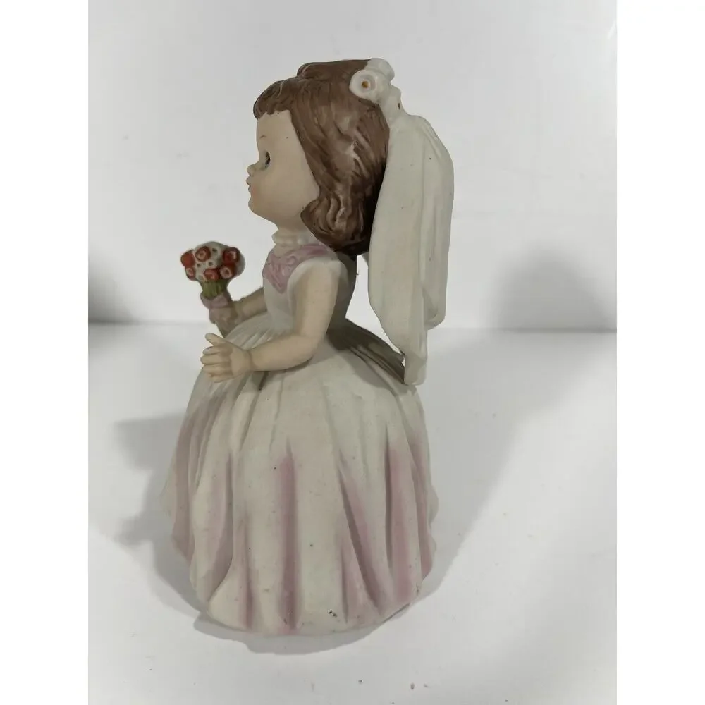 Vintage Ceramic‎ Bride Doll With Dress Veil And Flower Bouquet Music Box READ